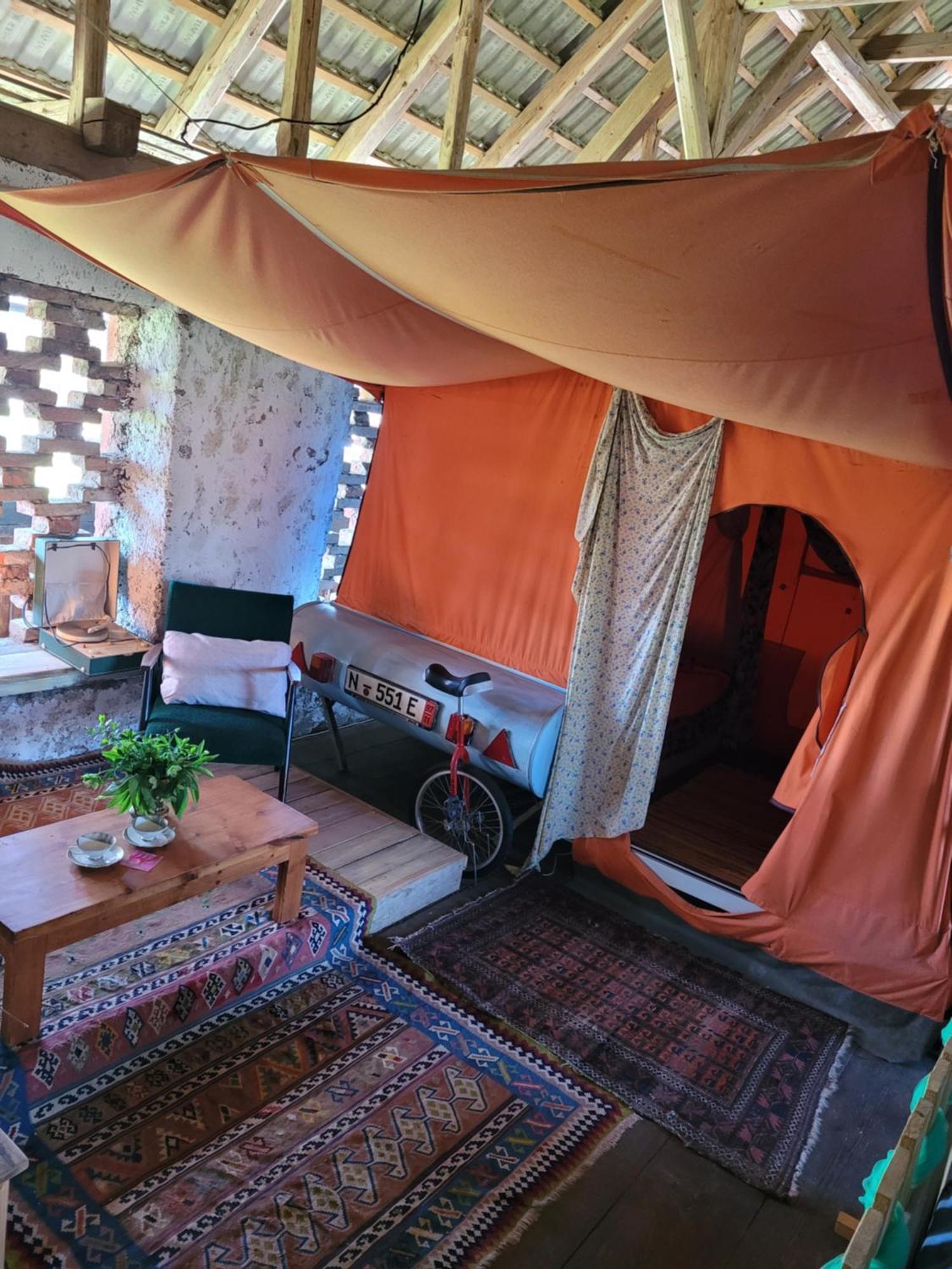Nomads Glamp Hostel Bled Exterior photo